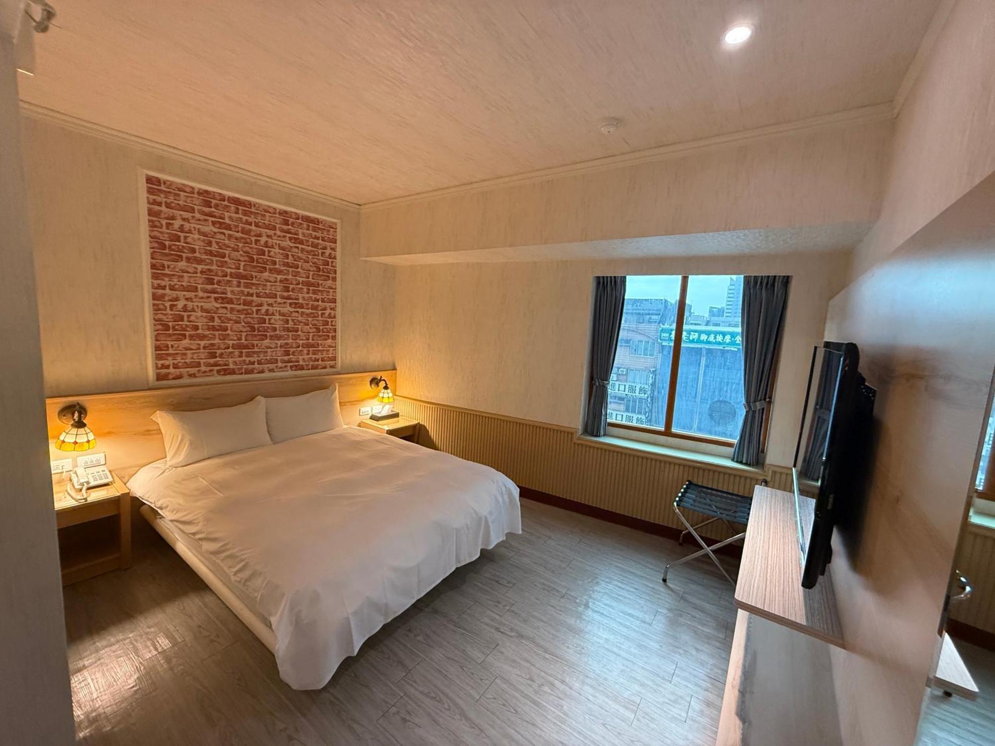 Sung Tai Hotel Kaohsiung Extérieur photo