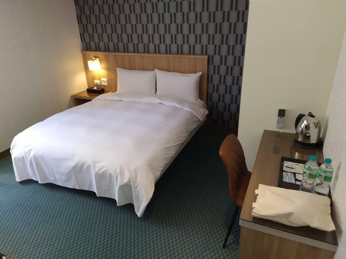 Sung Tai Hotel Kaohsiung Extérieur photo