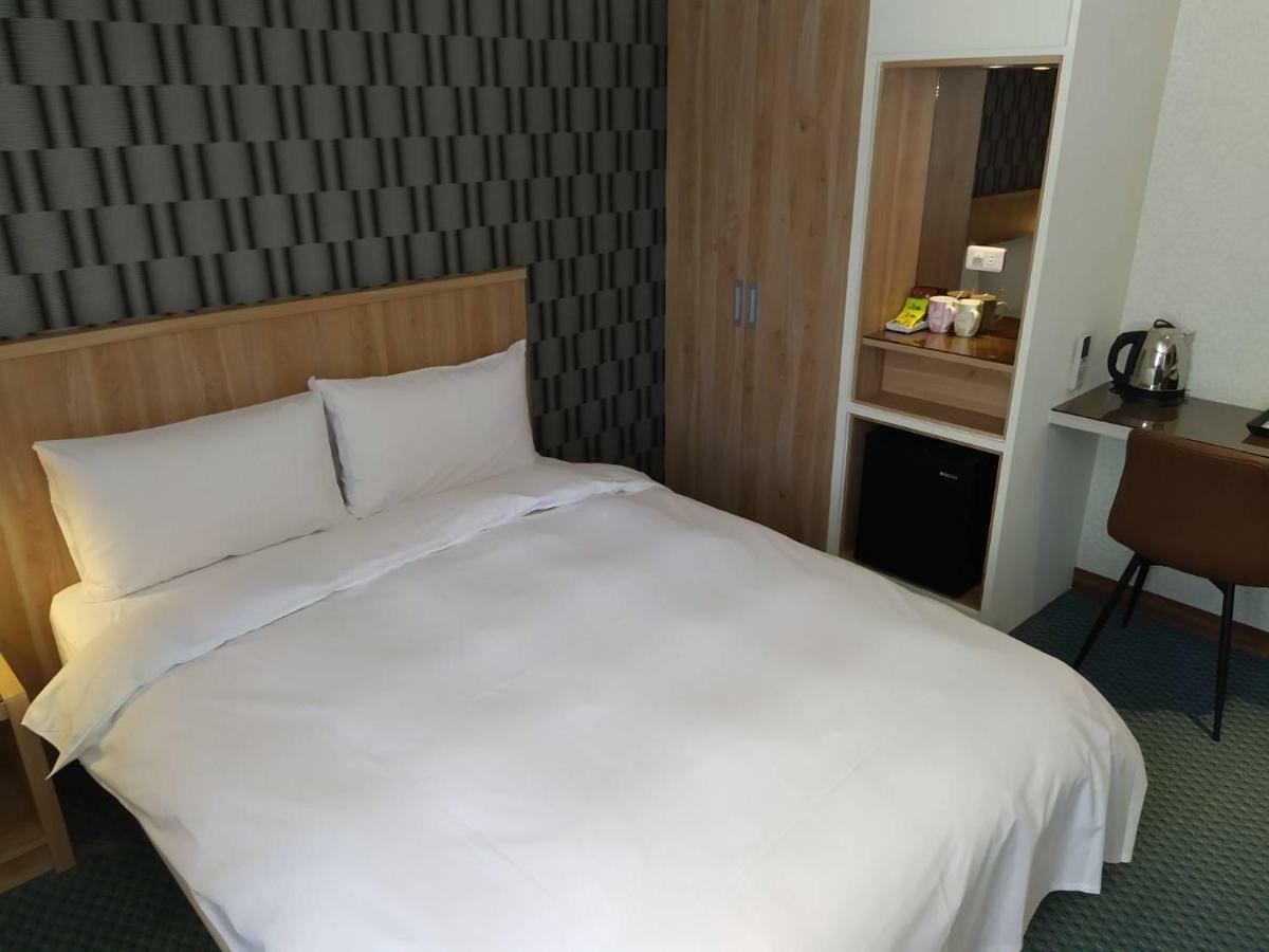 Sung Tai Hotel Kaohsiung Extérieur photo