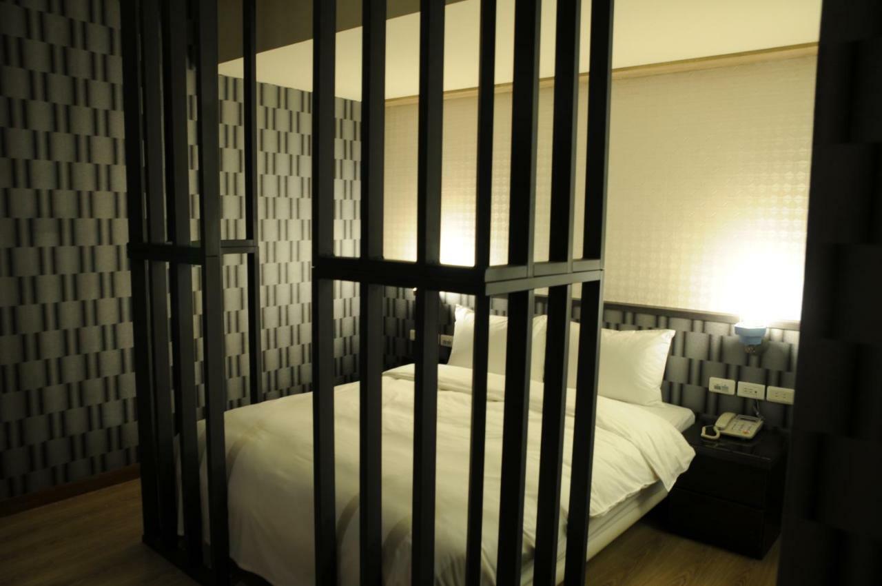 Sung Tai Hotel Kaohsiung Extérieur photo